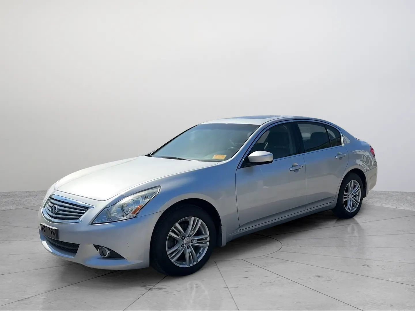 Used 2011 INFINITI G25 x w/ Moonroof Pkg