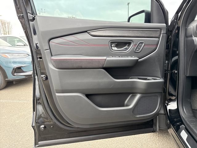 New 2026 Honda Pilot Black Edition image 16