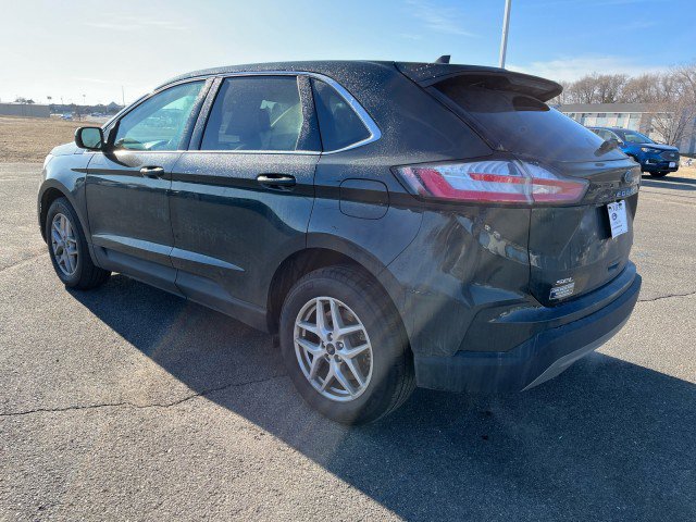 Used 2024 Ford Edge SEL w/ Convenience Package image 4