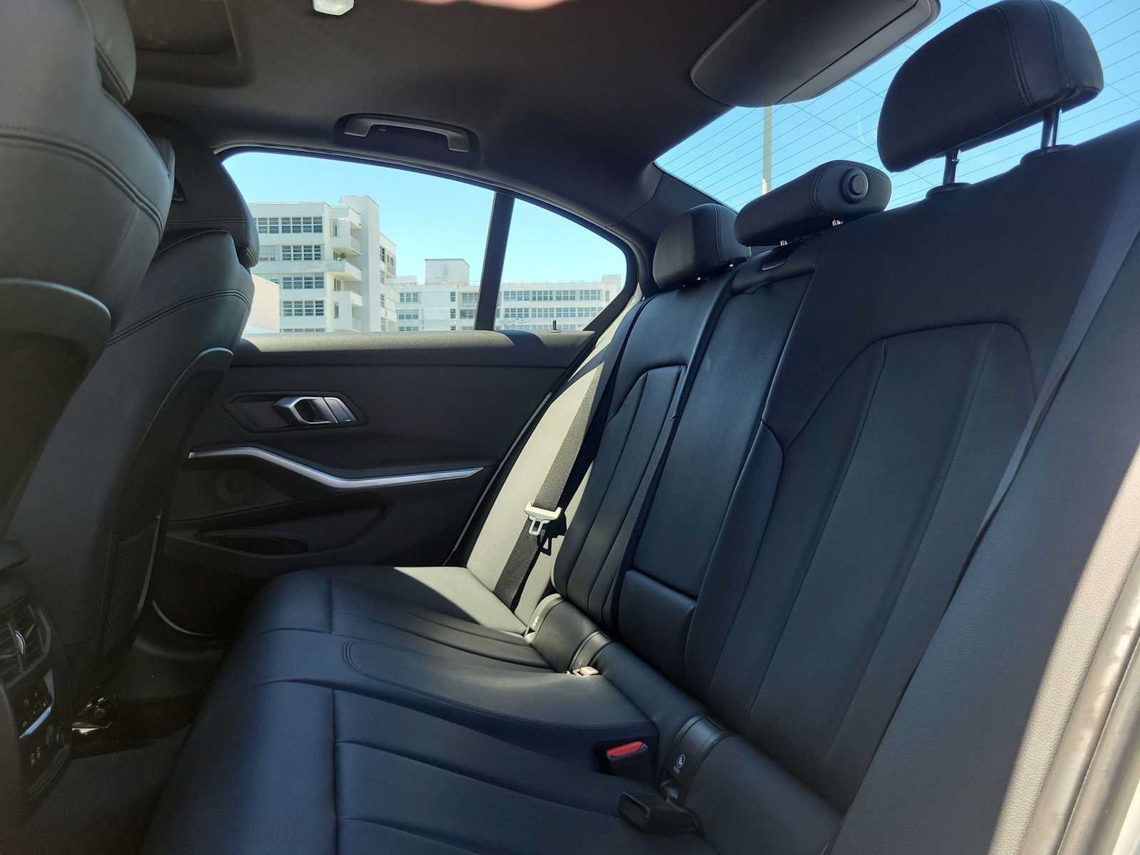Used 2019 BMW 330i Sedan w/ M Sport Package RWD image 25