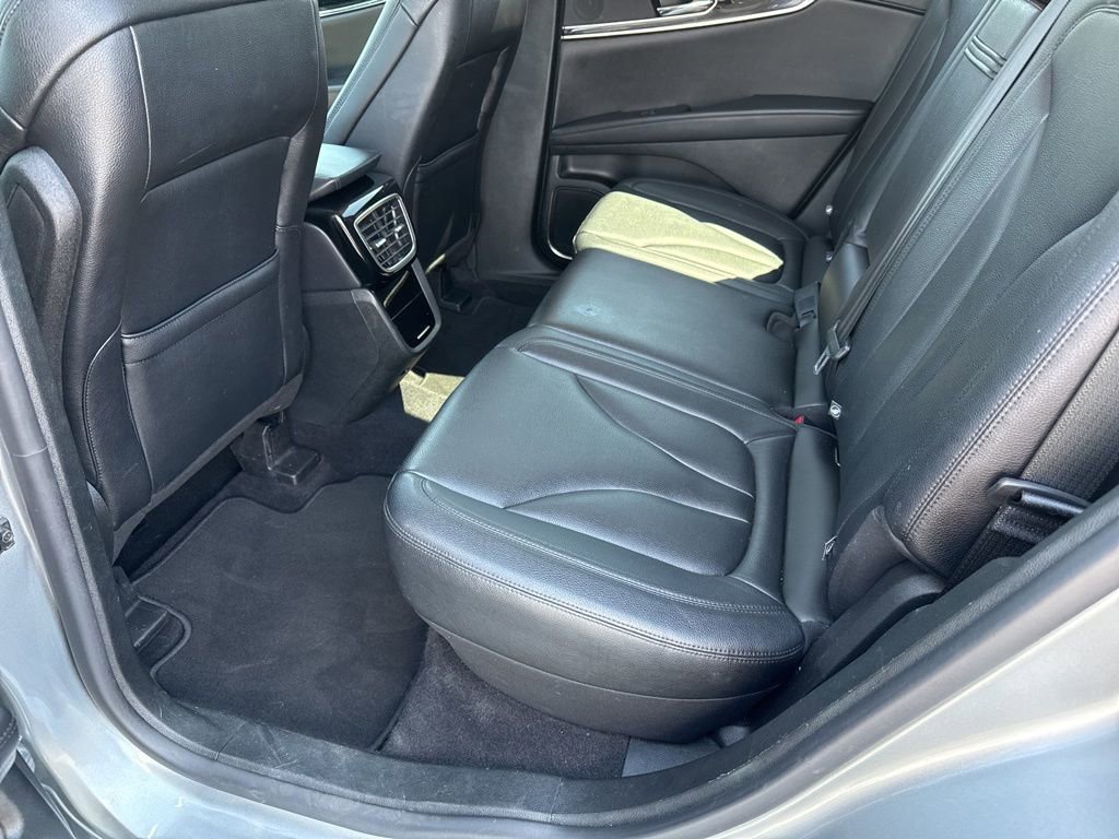 Used 2023 Lincoln Nautilus FWD image 17