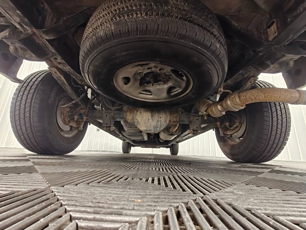 Used 2024 GMC Savana 3500 Extended RWD image 34