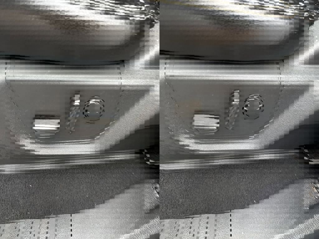 Used 2020 Ford F250 Lariat w/ Lariat Value Package image 15