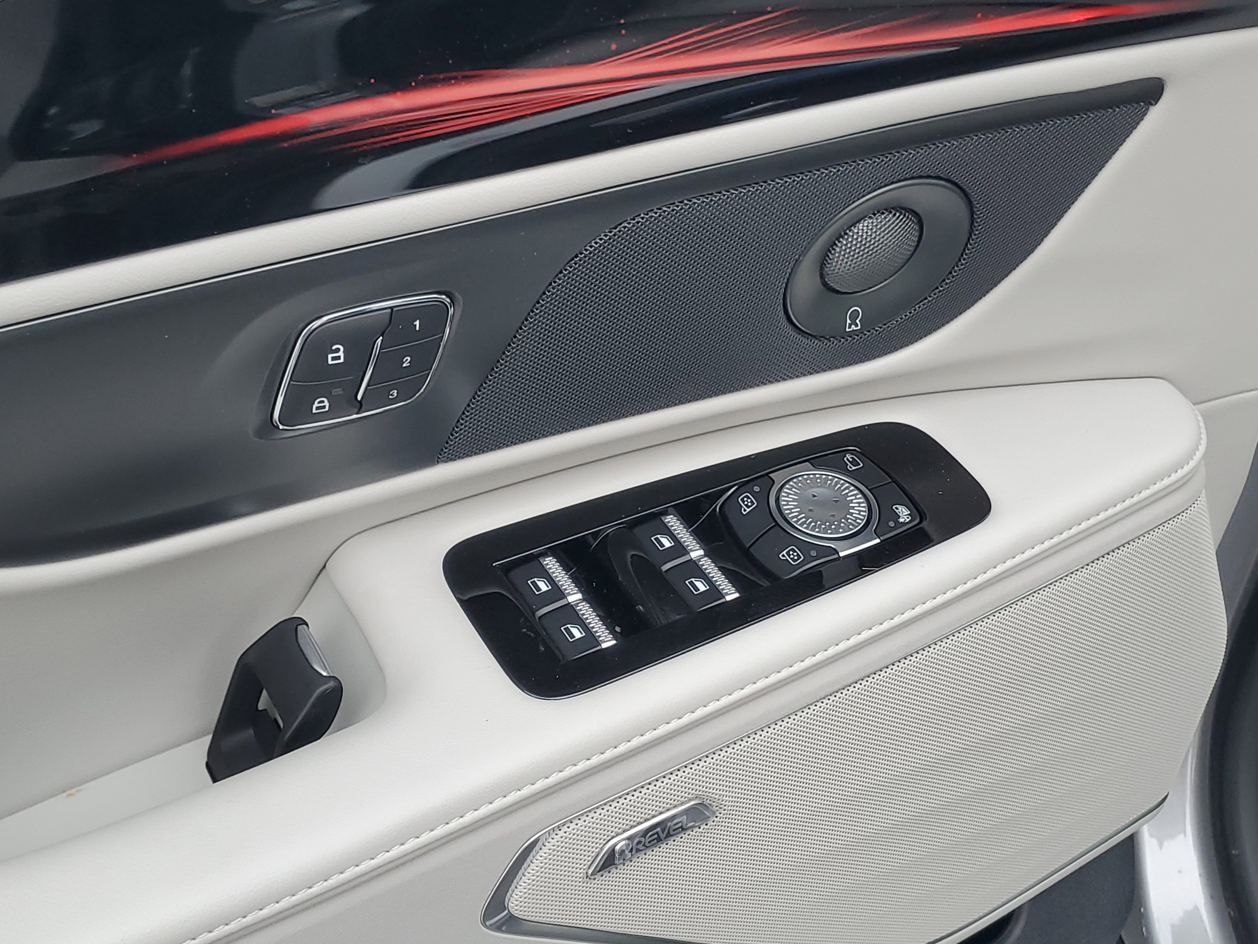 New 2026 Lincoln Nautilus Reserve w/ Jet Appearance Package image 9