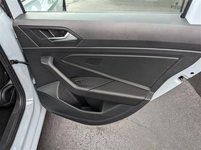 Used 2025 Volkswagen Jetta Sport image 17