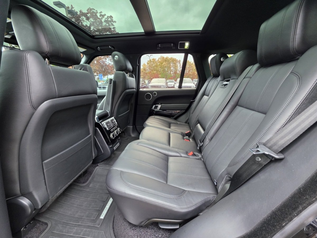Used 2014 Land Rover Range Rover HSE AWD/4WD image 18