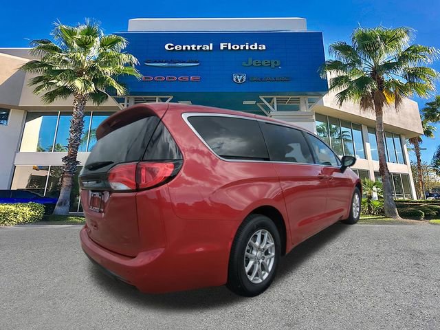 New 2026 Chrysler Voyager LX image 5