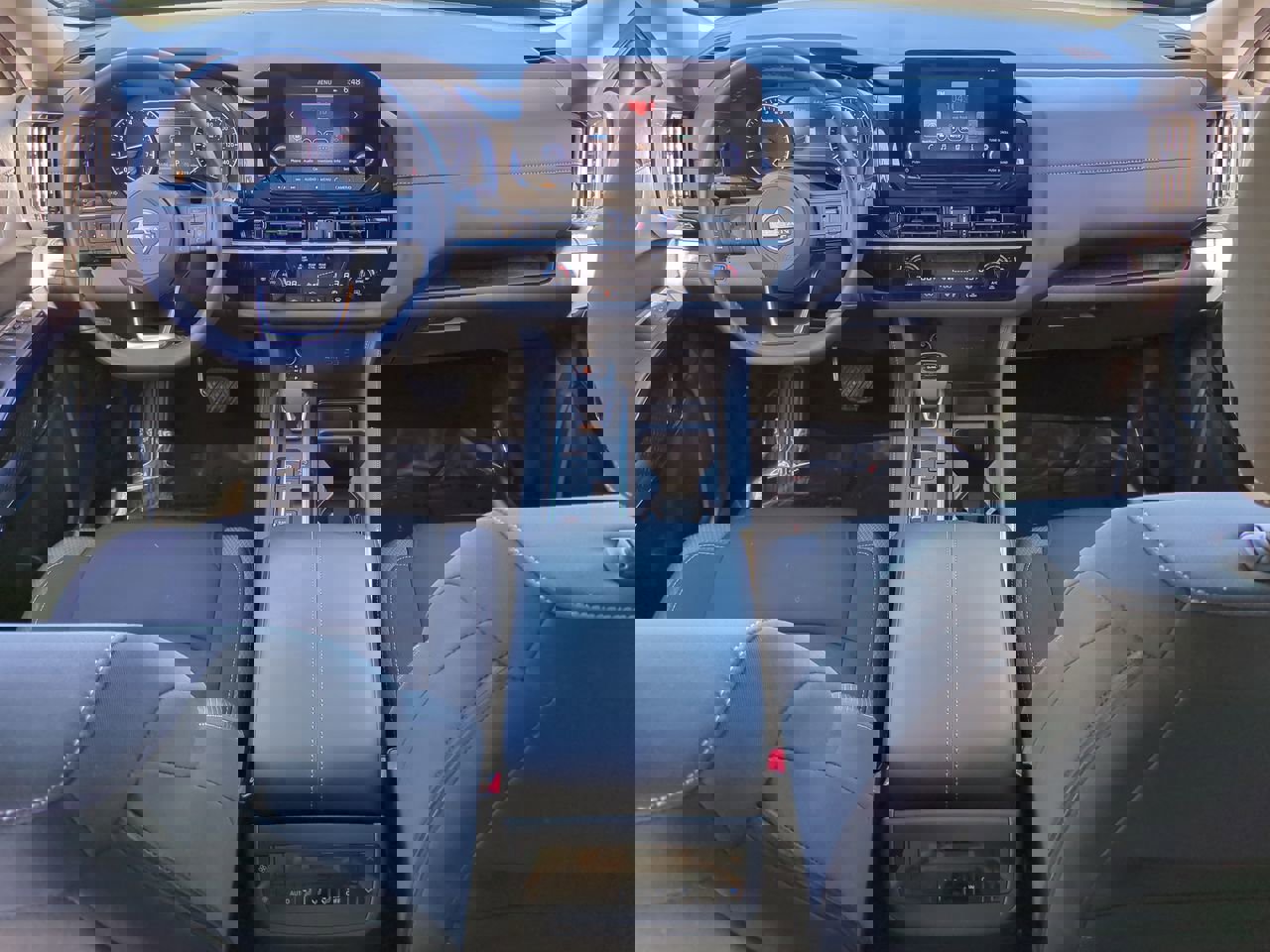 Used 2025 Nissan Pathfinder SV image 15