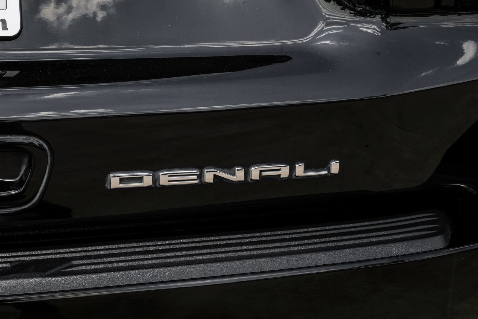 Used 2021 GMC Yukon XL Denali w/ Denali Premium Package RWD image 69