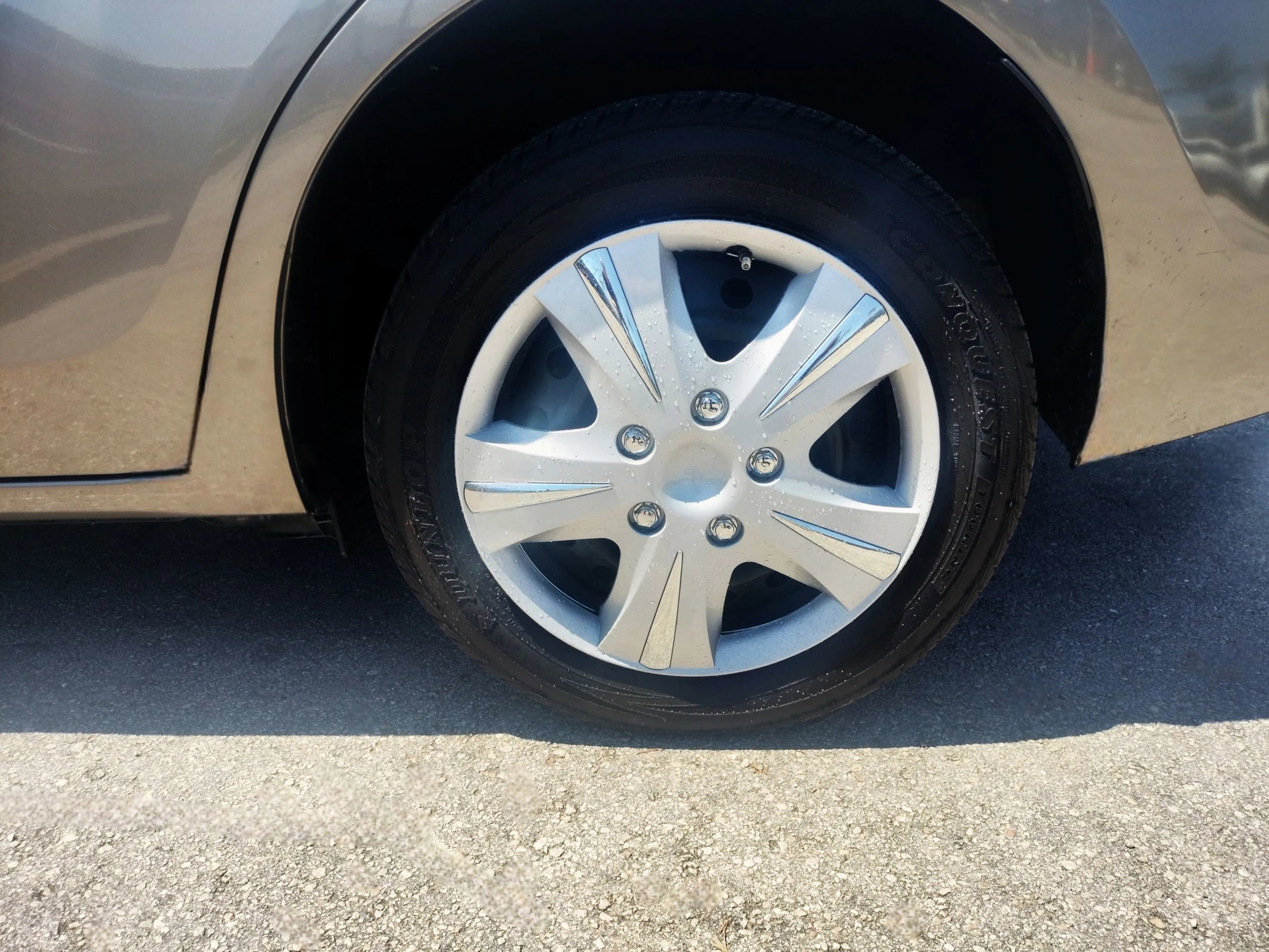 Used 2017 Toyota Corolla LE image 17