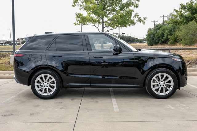 Used 2025 Land Rover Range Rover Sport SE AWD/4WD image 8
