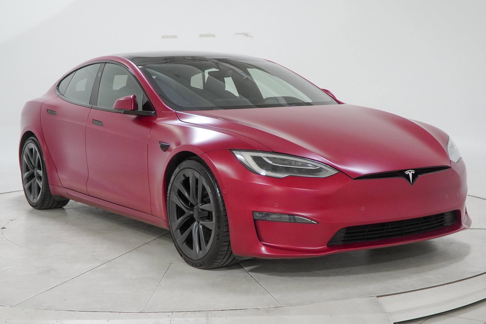 Used 2021 Tesla Model S Plaid image 15