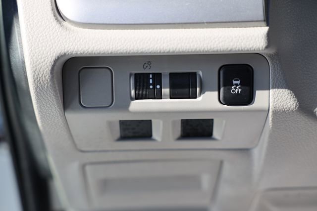 Used 2017 Subaru Forester 2.5i w/ Alloy Wheel Package image 14