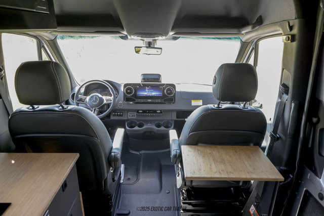 Used 2025 Mercedes-Benz Sprinter 2500 image 59