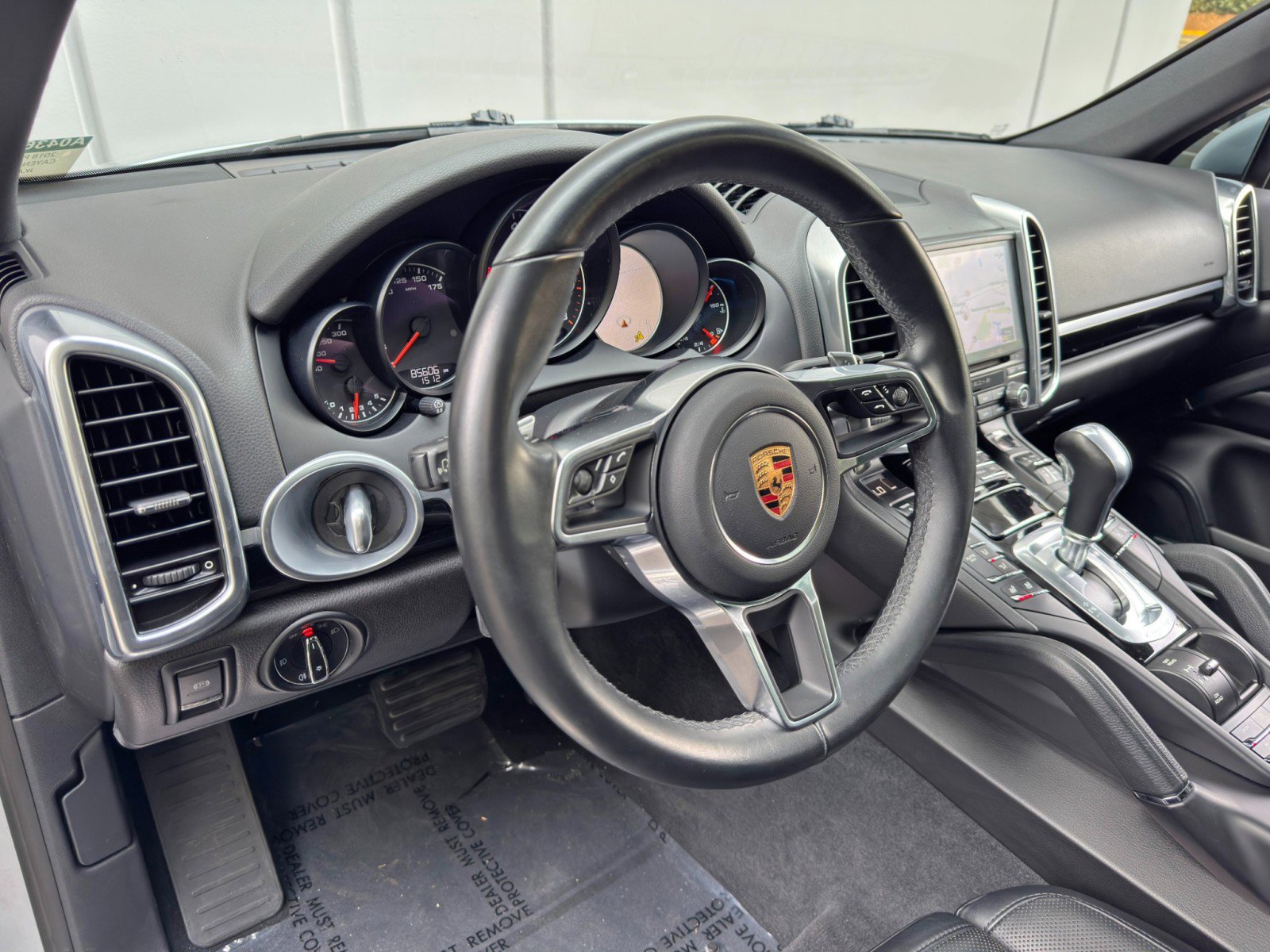 Used 2018 Porsche Cayenne Platinum Edition AWD/4WD image 12
