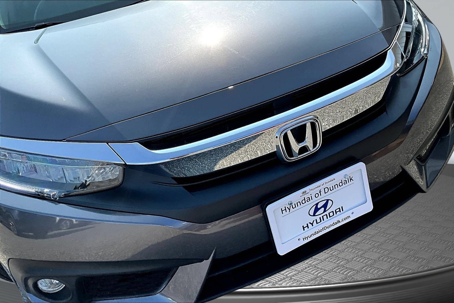 Used 2018 Honda Civic Touring image 32