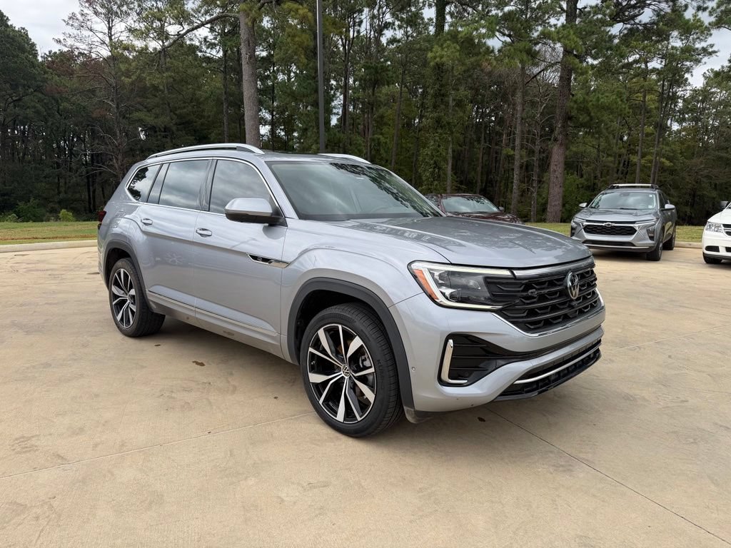 Used 2024 Volkswagen Atlas SEL Premium R-Line AWD/4WD image 7