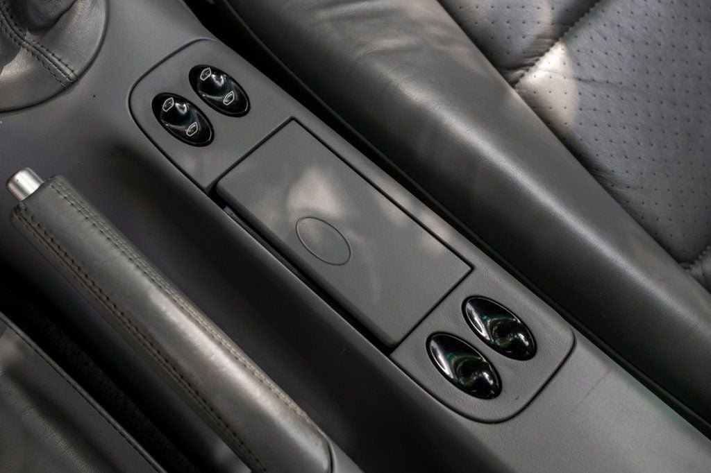Used 2001 Porsche 911 Turbo AWD/4WD image 40