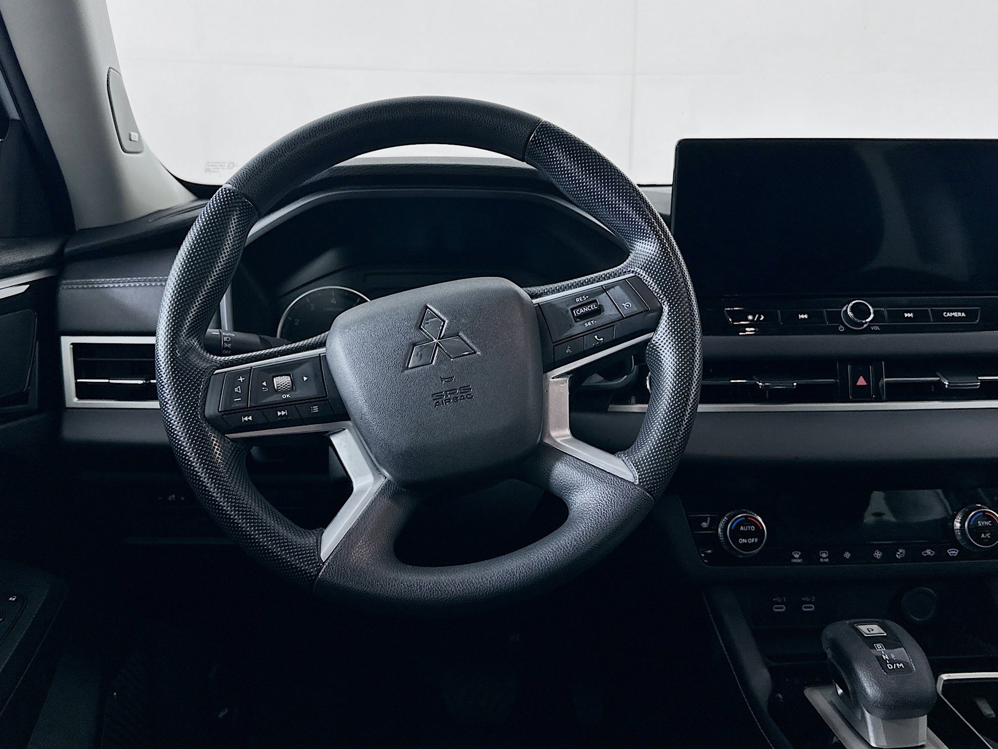 Used 2025 Mitsubishi Outlander ES AWD/4WD image 18