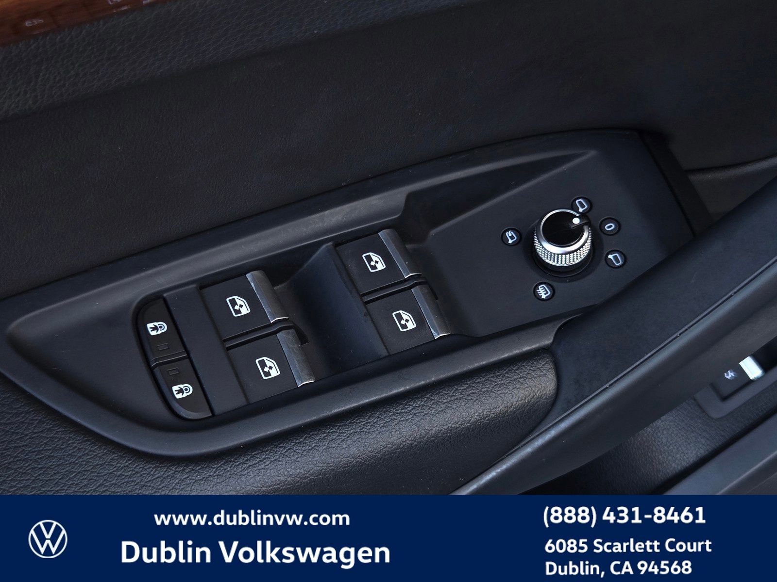 Used 2023 Audi Q5 2.0T Premium w/ Convenience Package image 11