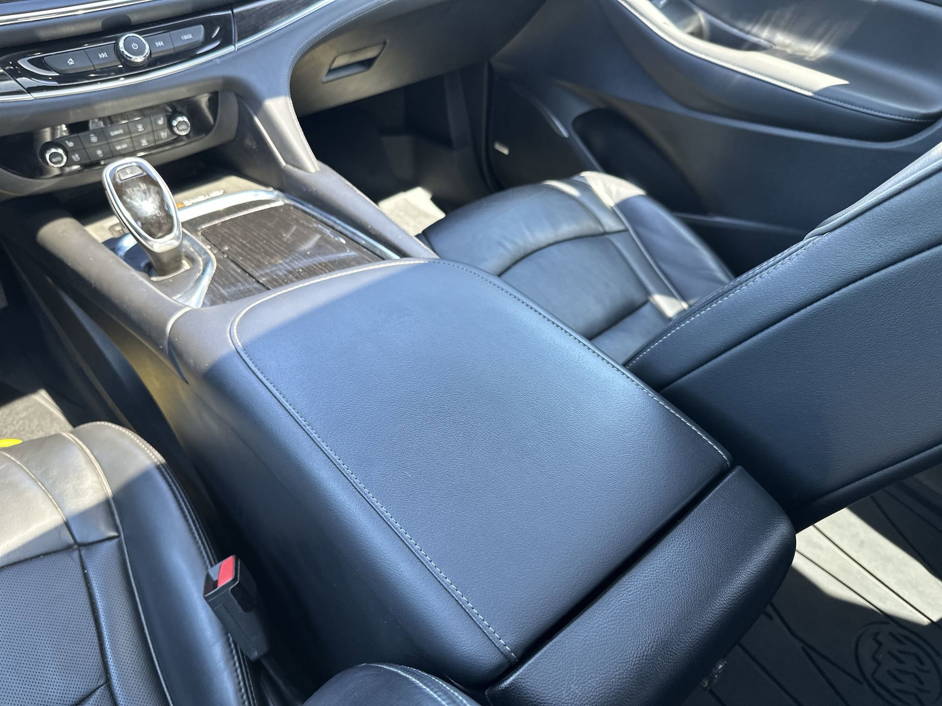 Used 2019 Buick Enclave Avenir w/ Avenir Technology Package AWD/4WD image 20