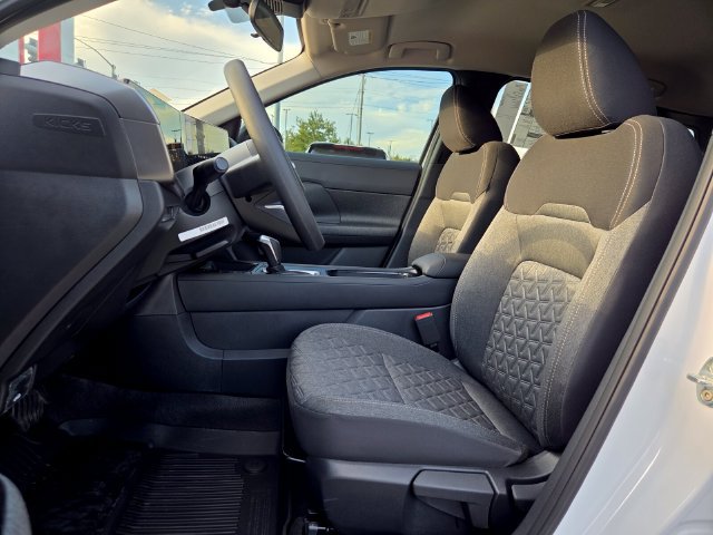 New 2027 Nissan Kicks SV FWD image 6