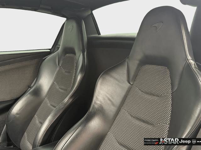 Used 2015 McLaren 650S Spider image 12