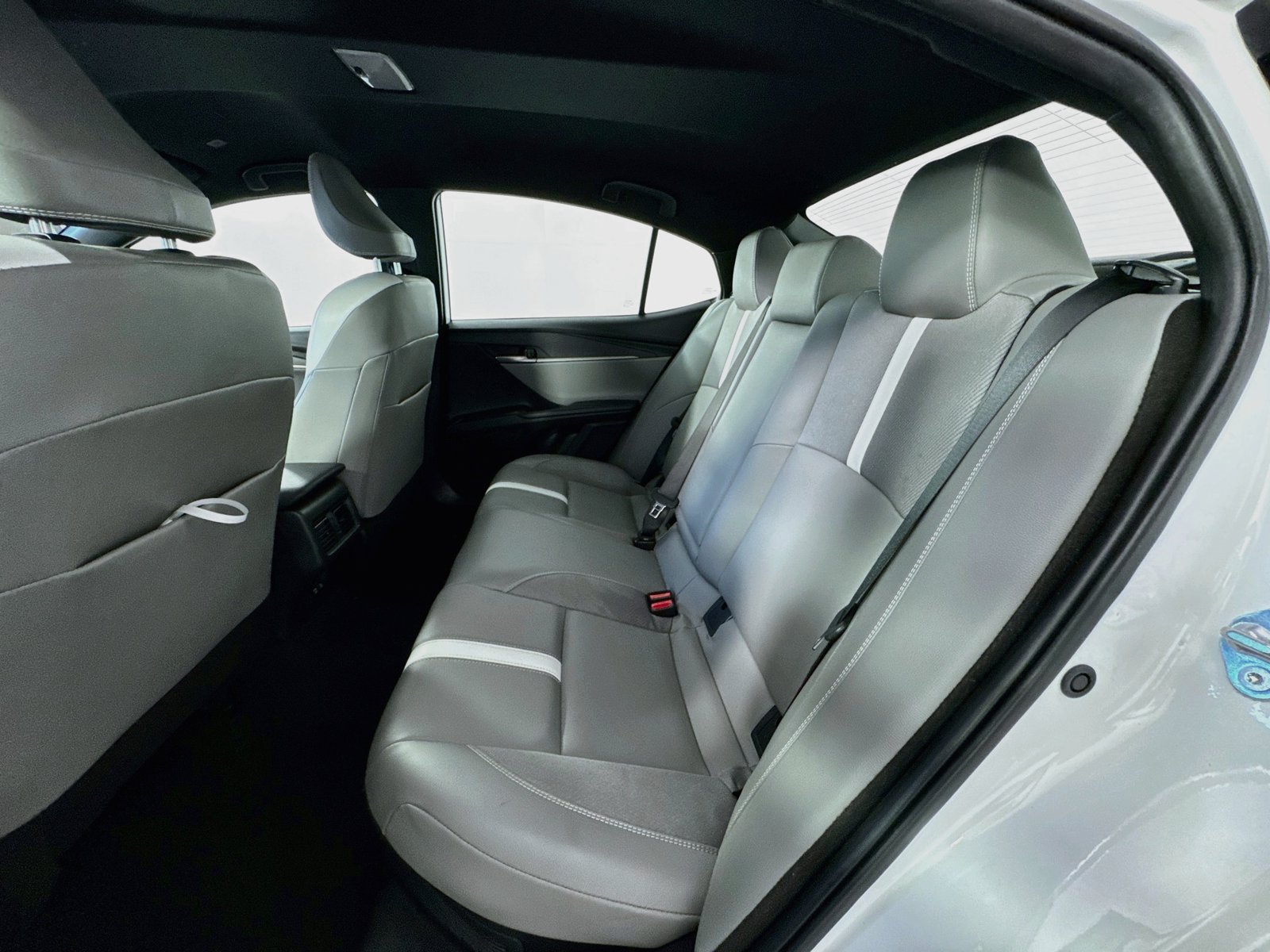 Used 2025 Toyota Camry SE FWD image 20