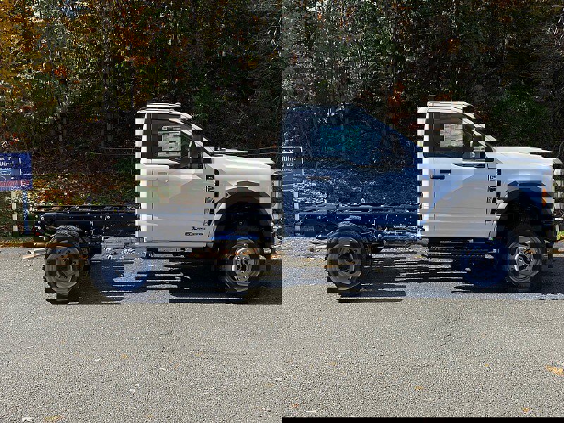 New 2026 Ford F550 4x4 Regular Cab Super Duty image 5