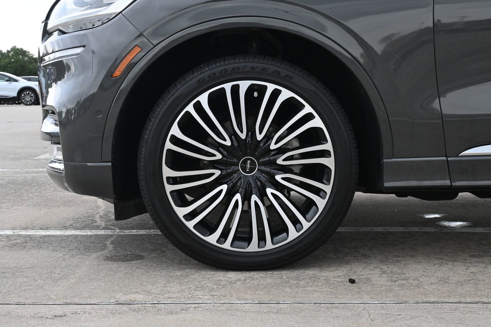 Used 2022 Lincoln Aviator Black Label w/ Class IV Trailer Tow Package AWD/4WD image 29