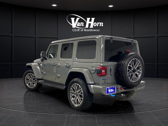 Used 2022 Jeep Wrangler Unlimited Sahara AWD/4WD image 5