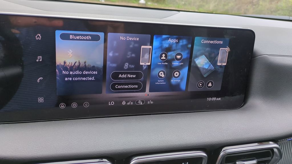 New 2026 Nissan Sentra SV w/ SV Convenience Package image 17