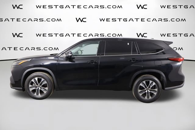 Used 2022 Toyota Highlander XLE FWD image 46