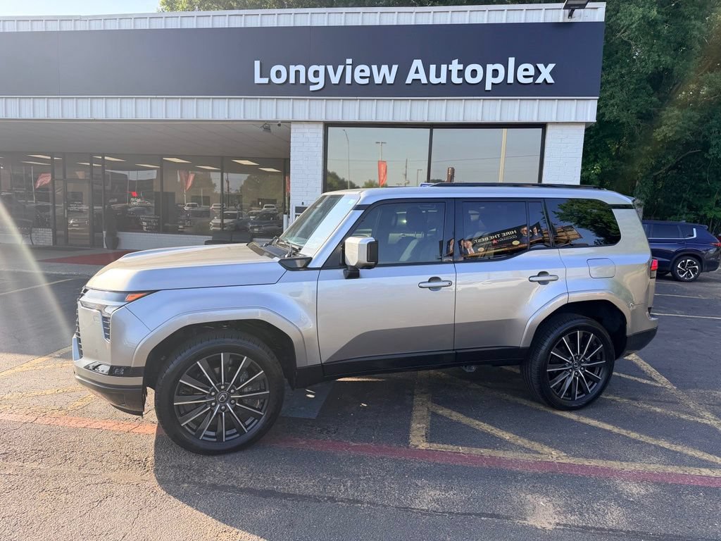 Used 2024 Lexus GX 550 w/ Accessory Package (Z1) AWD/4WD image 2