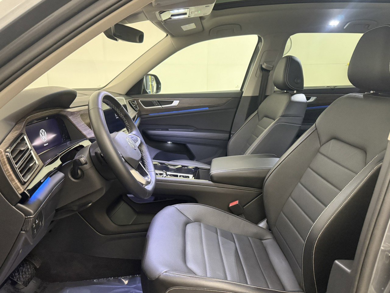 Used 2025 Volkswagen Atlas SEL image 17