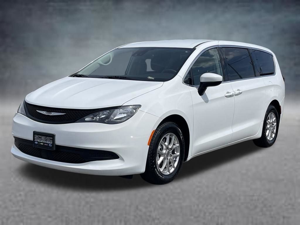 Used 2023 Chrysler Voyager LX image 25