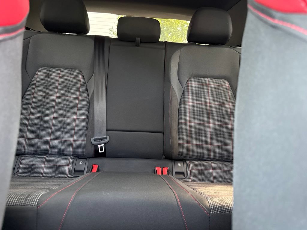 Used 2024 Volkswagen GTI SE FWD image 22