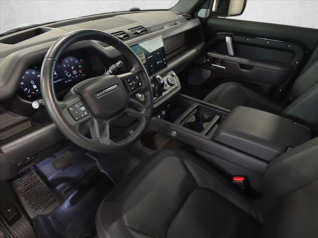 Used 2023 Land Rover Defender 130 X-Dynamic SE AWD/4WD image 16