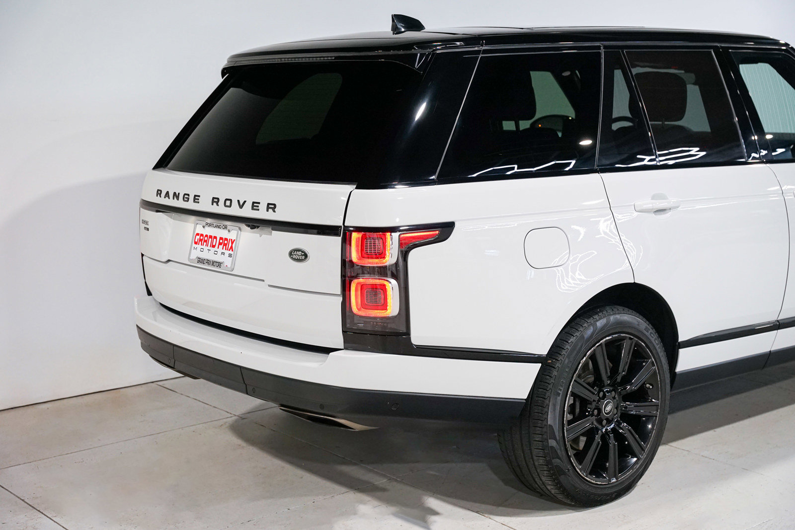 Used 2021 Land Rover Range Rover Westminster Edition image 48