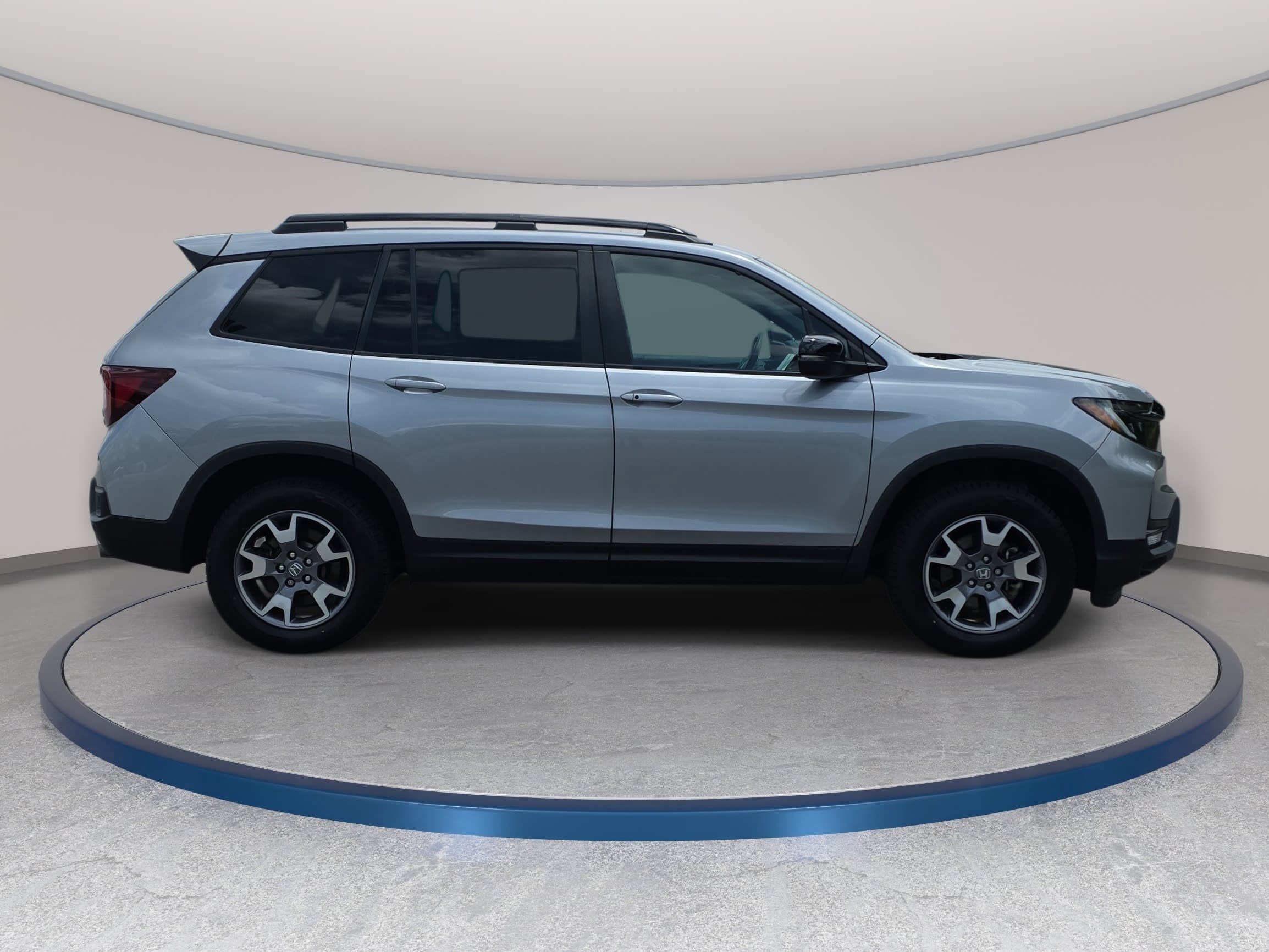 Used 2023 Honda Passport TrailSport image 4