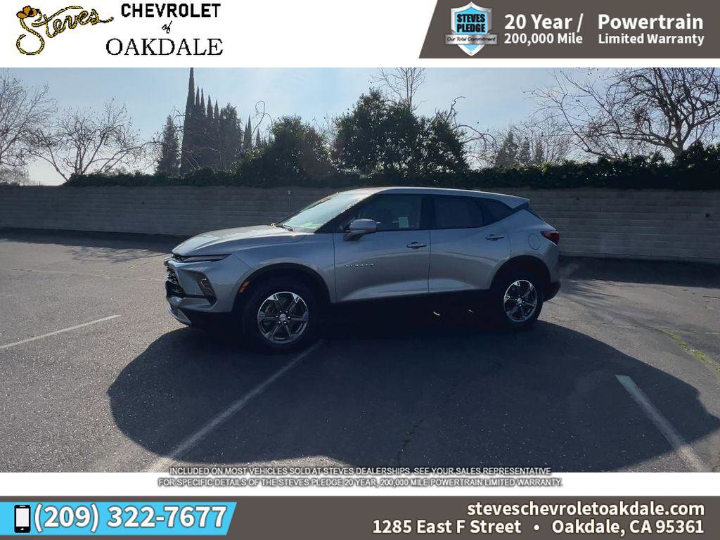 Used 2025 Chevrolet Blazer LT w/ Driver Confidence Package image 6