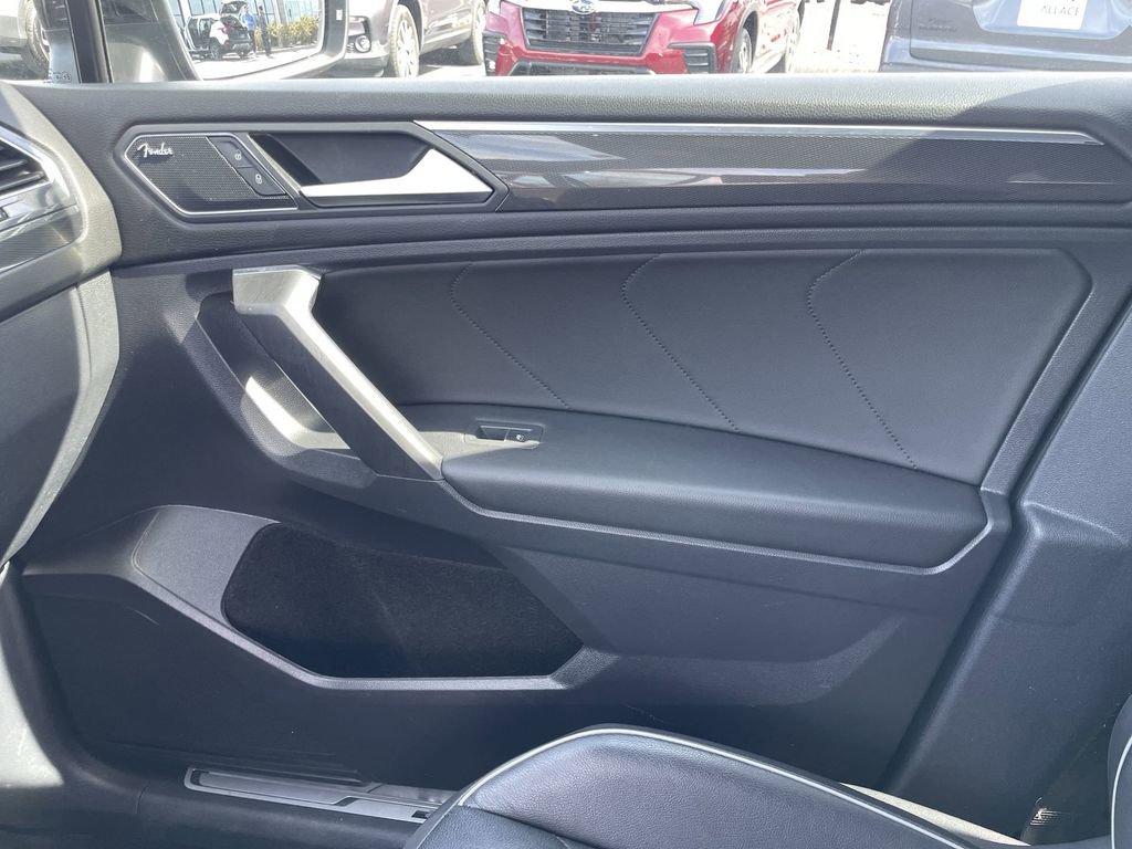 Used 2021 Volkswagen Tiguan SEL Premium R-Line image 23