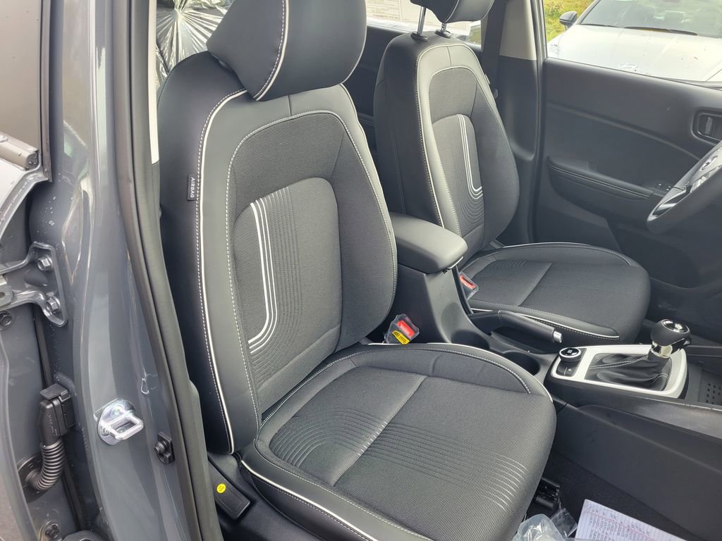 New 2026 Hyundai Venue SEL FWD image 33