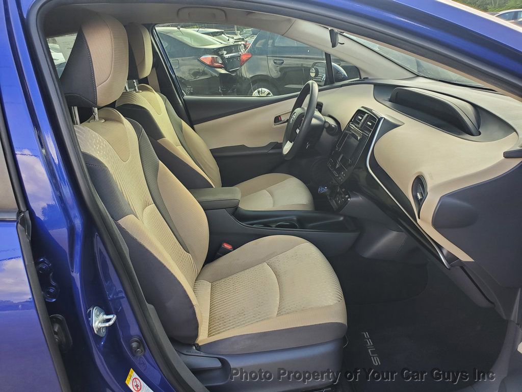 Used 2017 Toyota Prius Two FWD image 17
