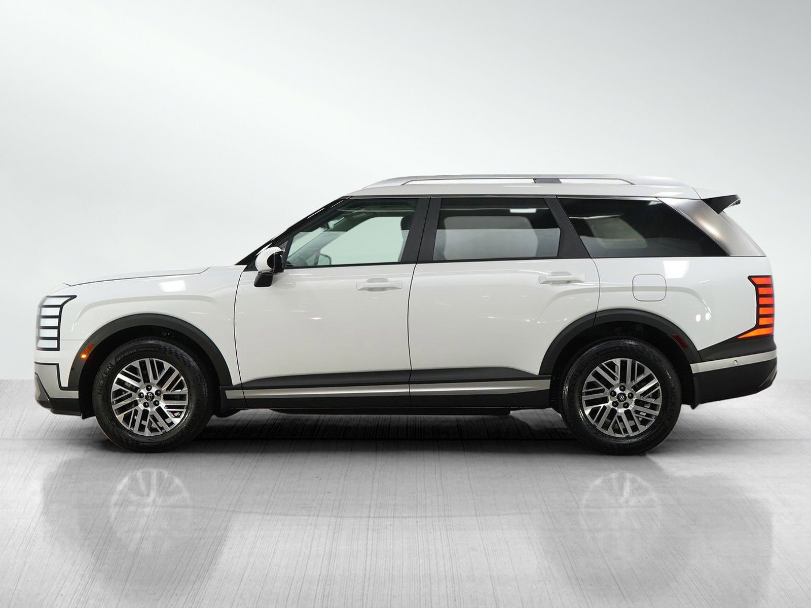 Certified 2026 Hyundai Palisade SEL AWD/4WD image 2