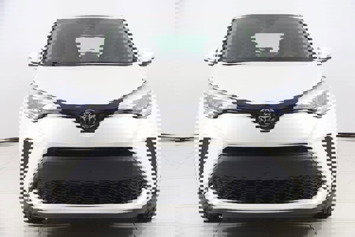 Used 2021 Toyota C-HR LE image 47