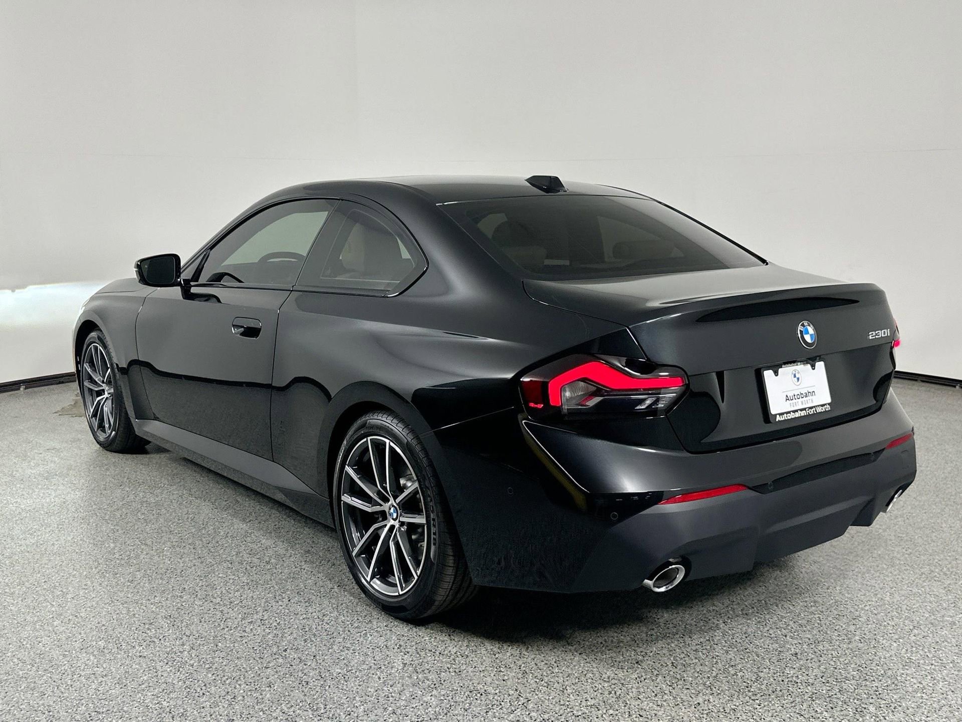 Used 2025 BMW 230i Coupe w/ Premium Package image 7