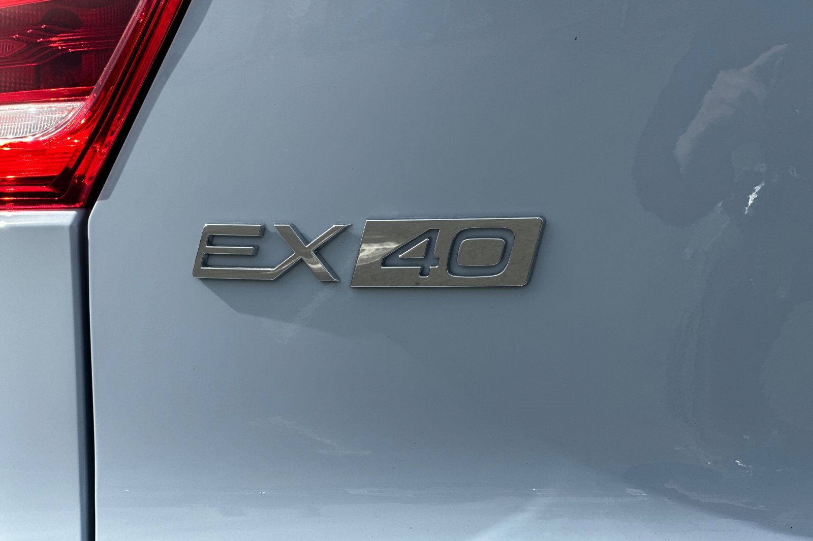 Used 2025 Volvo EX40 Ultra w/ Protection Package Premier image 13