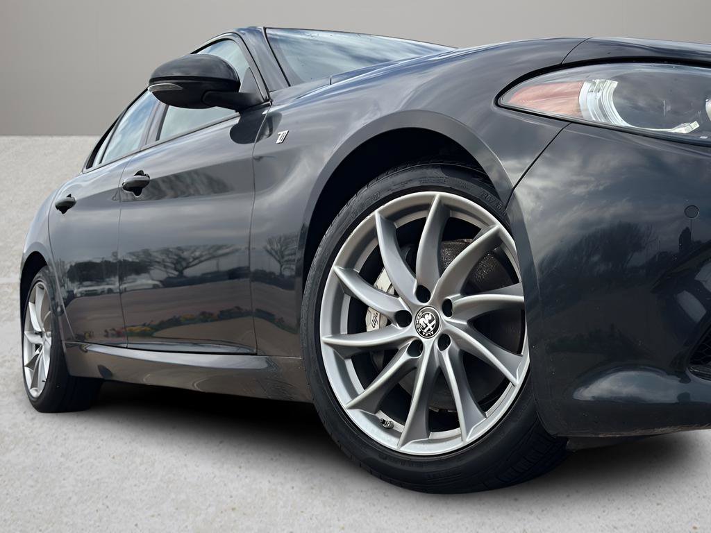 Used 2024 Alfa Romeo Giulia Ti image 4