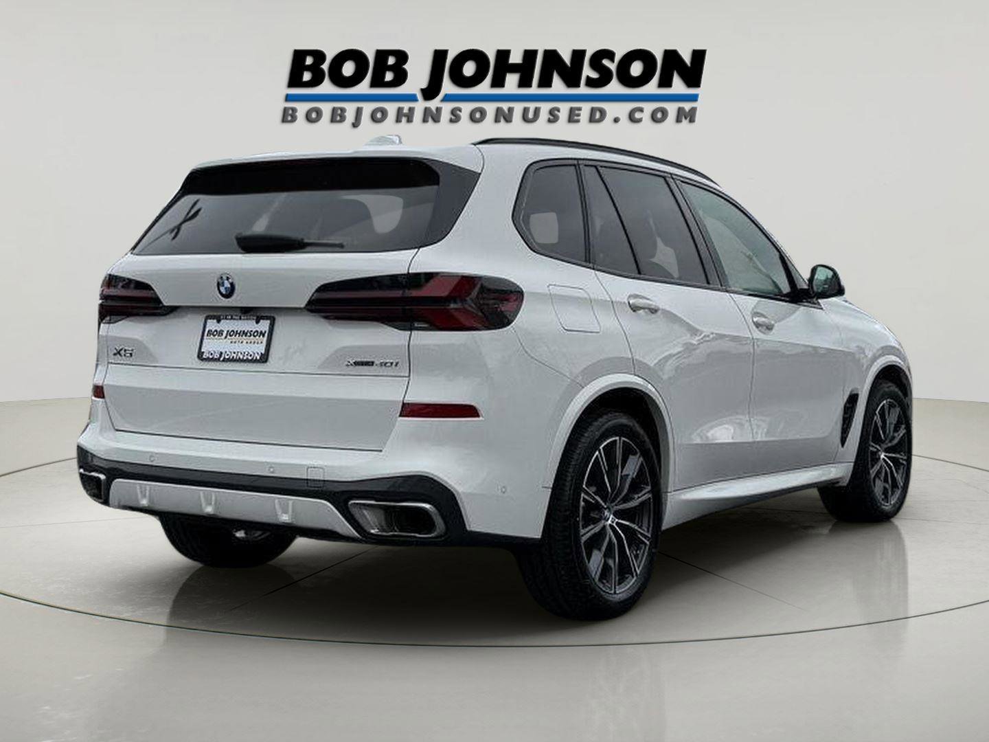 Used 2024 BMW X5 xDrive40i w/ M Sport Package AWD/4WD image 2